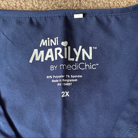 MediChic Scrub Top - Picture 2 of 2